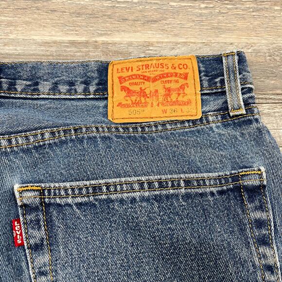Levis 505 Mens 36x31 Regular Straight Fit Faded Distressed Denim Jeans Red Tab - Picture 4 of 11